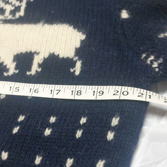 Vintage, Size M, Navy Blue Reindeer Pattern 100% Wool Sweater - Picture 10 of 13